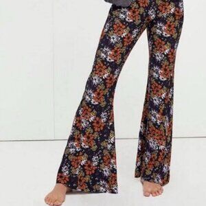 FREE PEOPLE Can't Take My Eyes Off You Floral Flare Bellbottom Pants Small NWT